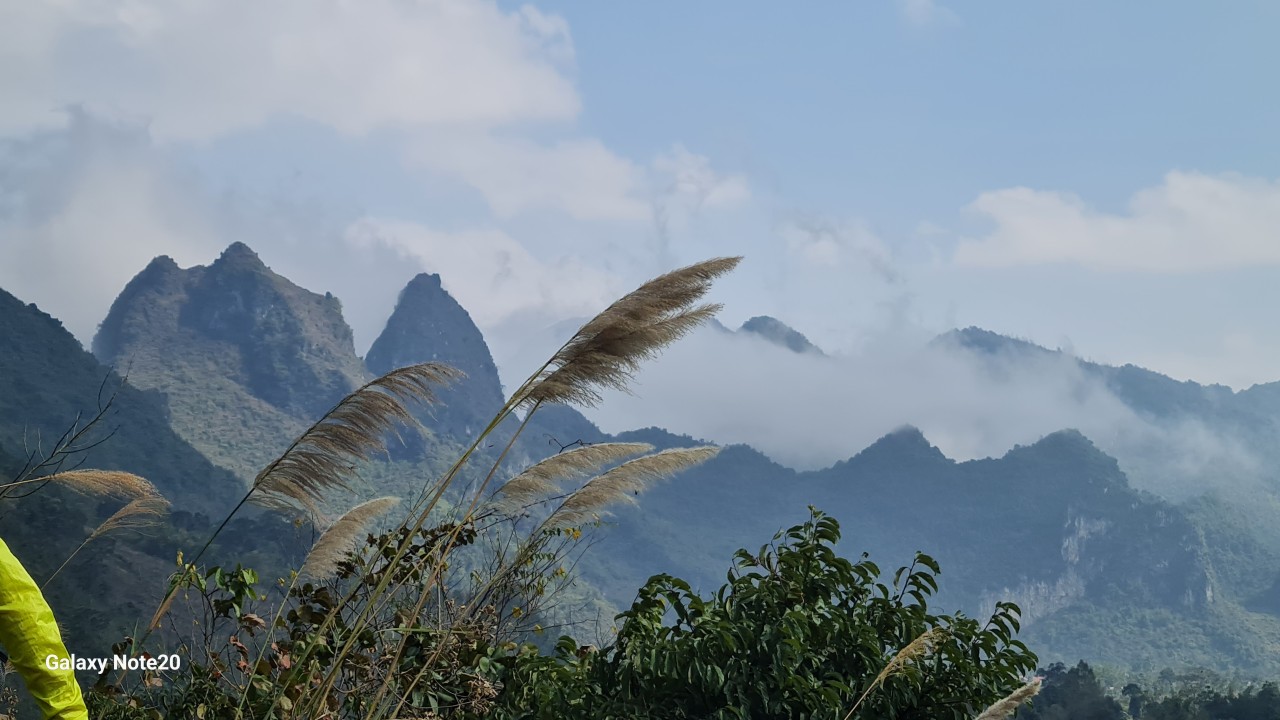 Northeast MTB Expedition – Conquer the Roads of Mong Cai, Cao Bang, and Ha Giang 15 Days